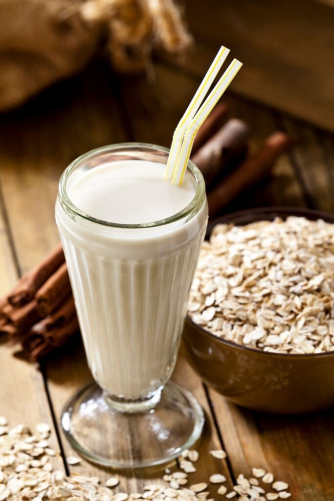 7 quick and healthy breakfast smoothie recipes made with fruits, oats, nuts, and protein for busy mornings