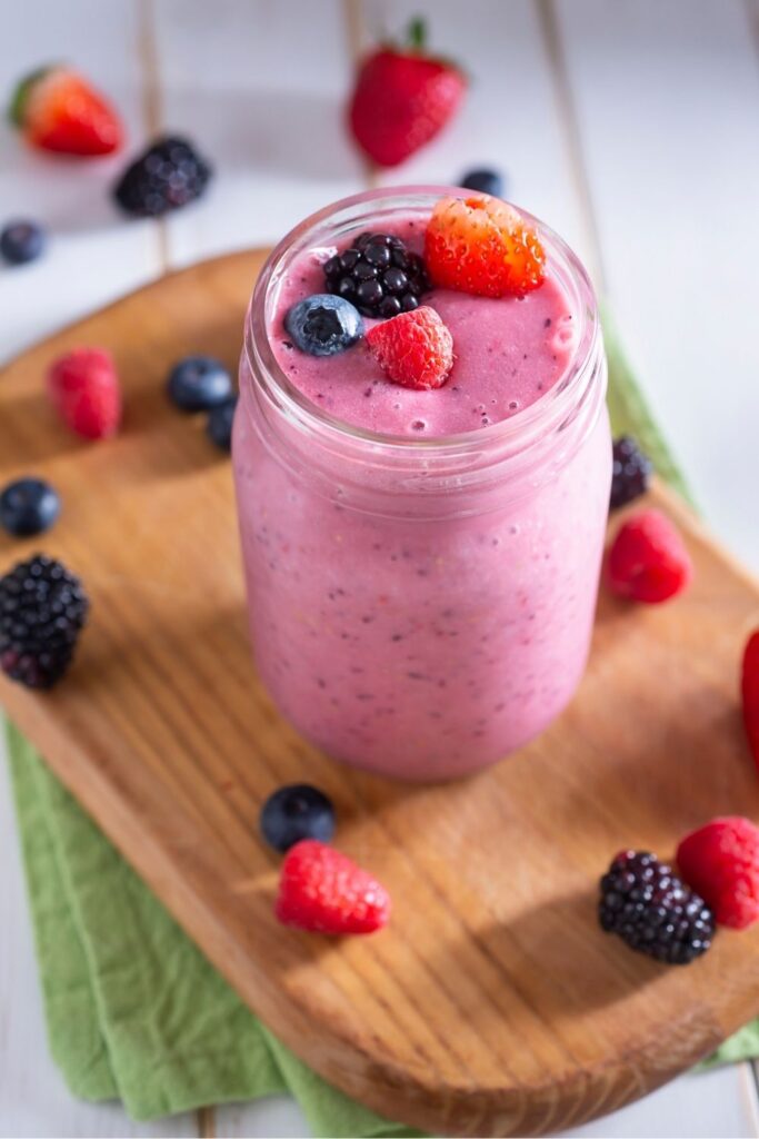 7 quick and healthy breakfast smoothie recipes made with fruits, oats, nuts, and protein for busy mornings