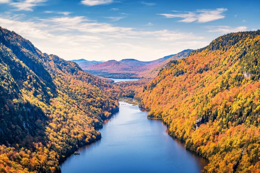 best fall foliage states , fall destinations USA, autumn travel USA, fall road trips USA